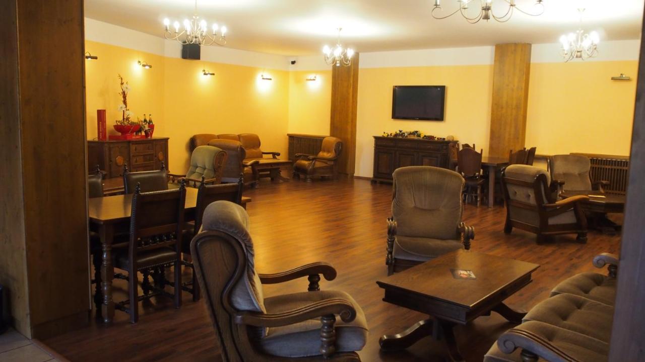 Hotel Slnecny Dvor Μιχάλοβτσε Εξωτερικό φωτογραφία