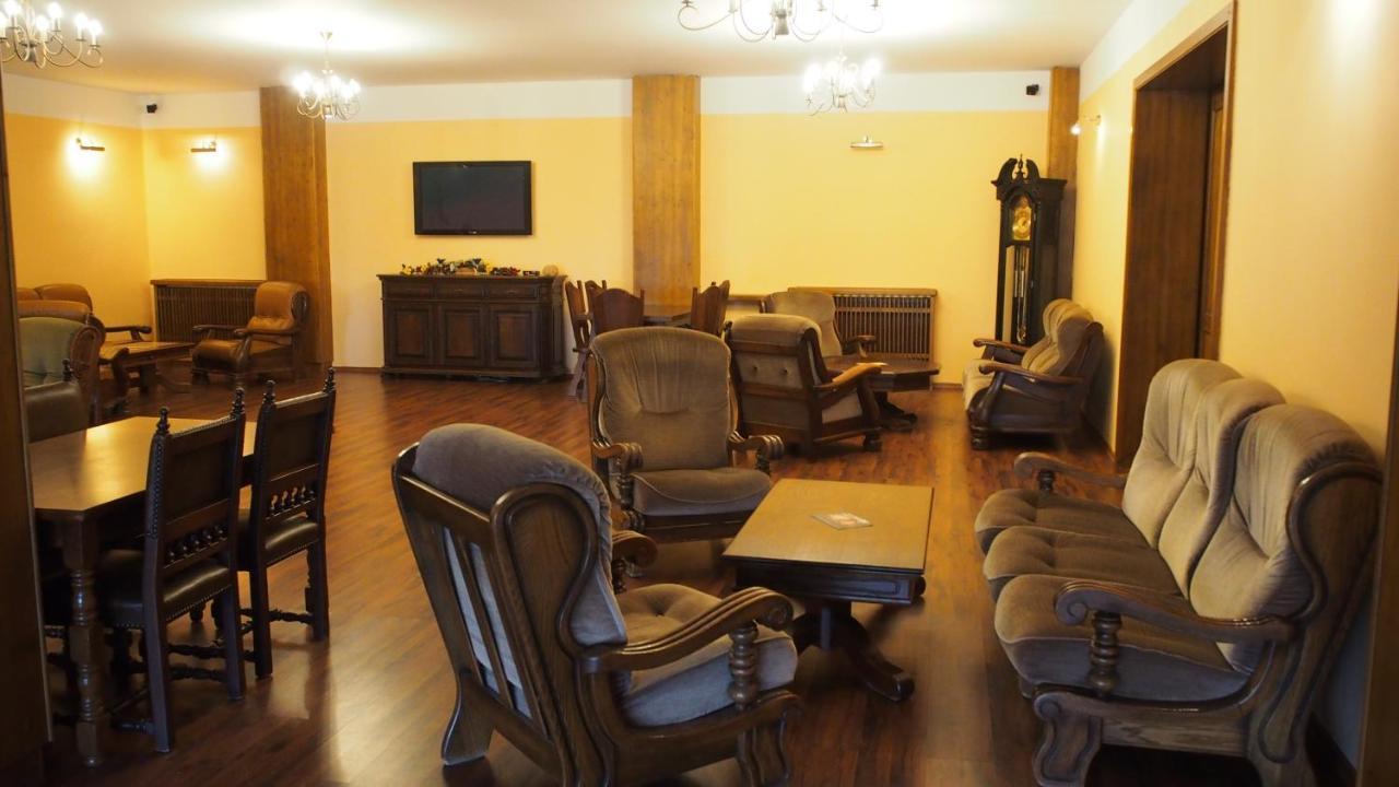 Hotel Slnecny Dvor Μιχάλοβτσε Εξωτερικό φωτογραφία