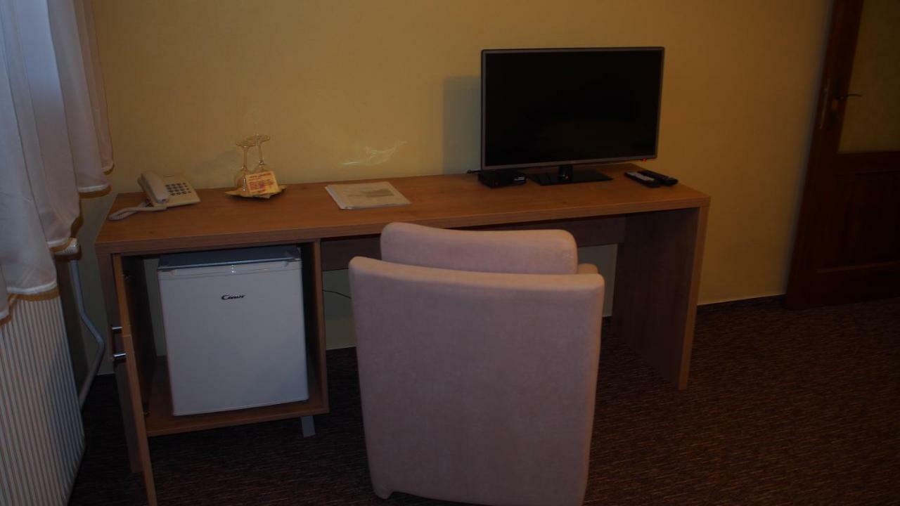 Hotel Slnecny Dvor Μιχάλοβτσε Εξωτερικό φωτογραφία